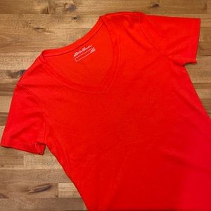 Women’s Eddie Bauer tee (Size L)